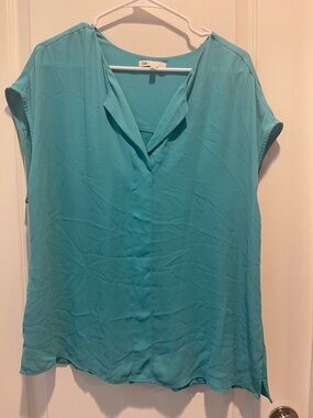 DR2 Teal Cap-Sleeve V-Neck Blouse